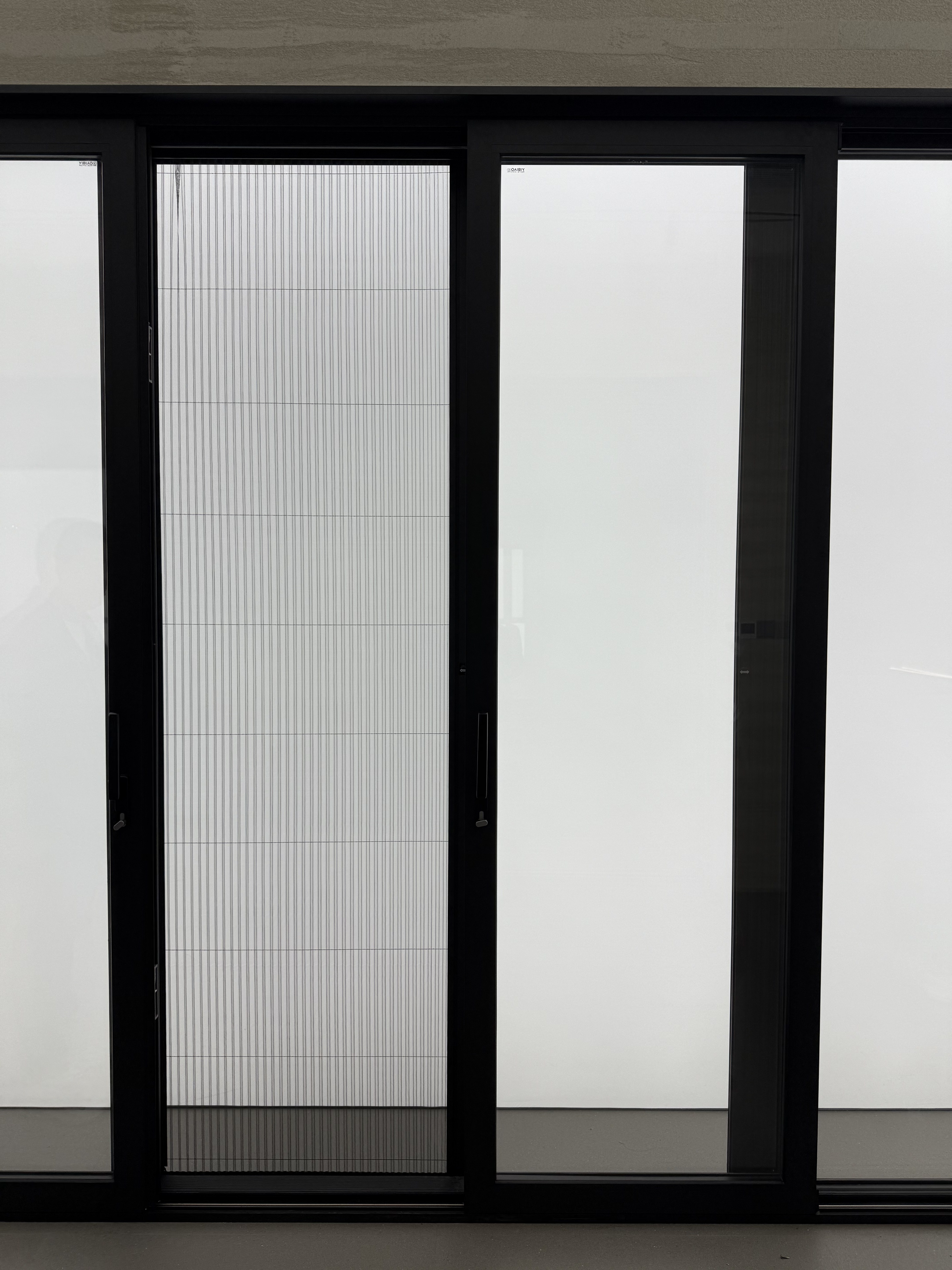 Heavy-Duty Mosquito-Proof Magnetic Screen Door with Fine Mesh Design