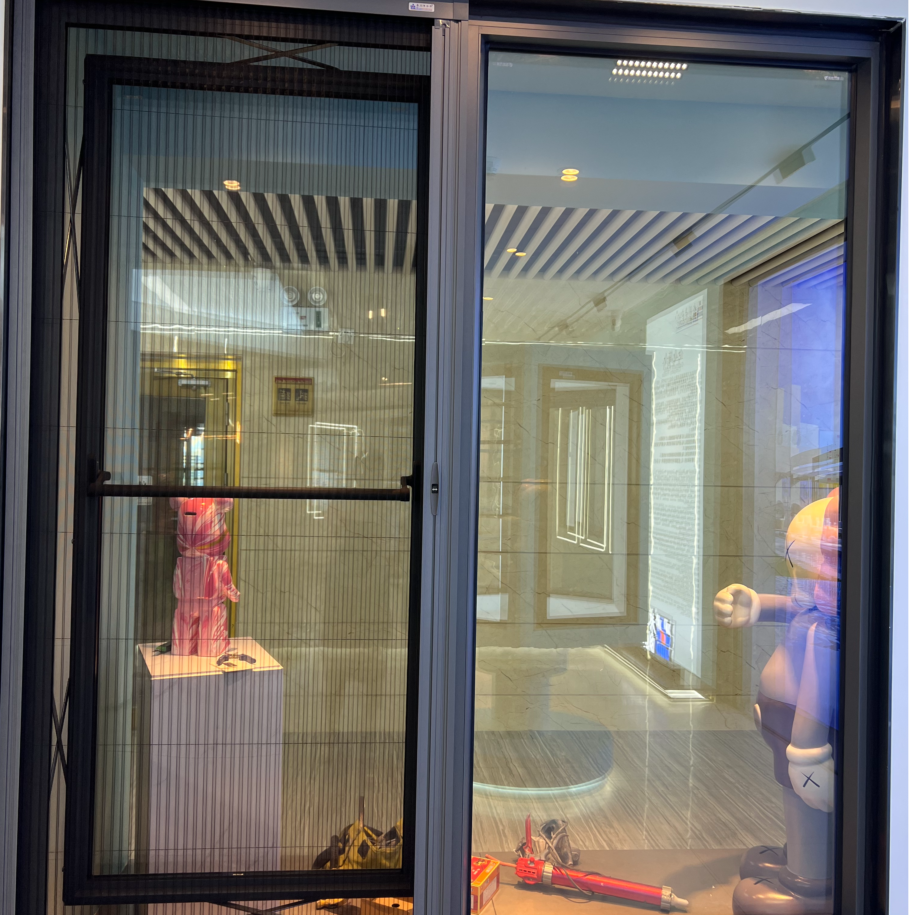 Innovative Washable Metal Door with Detachable Gauze Feature Suitable for Villas, Mansions And High-End Residences