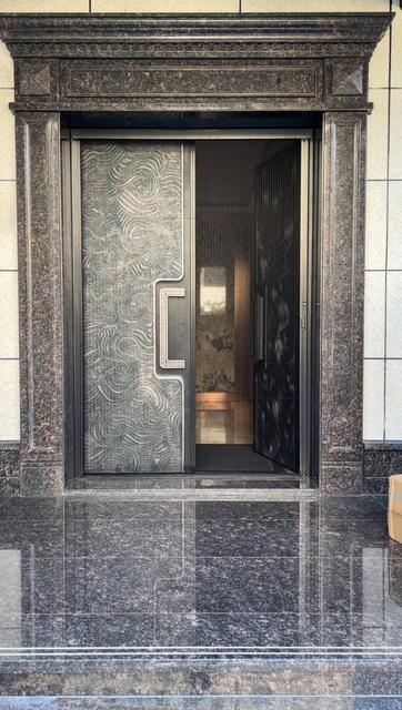 Aluminiun Innovative Chain Folding Screen Door - No Lower Rail Design Can Be Used at Home