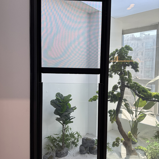 D2 Roller Screen Window