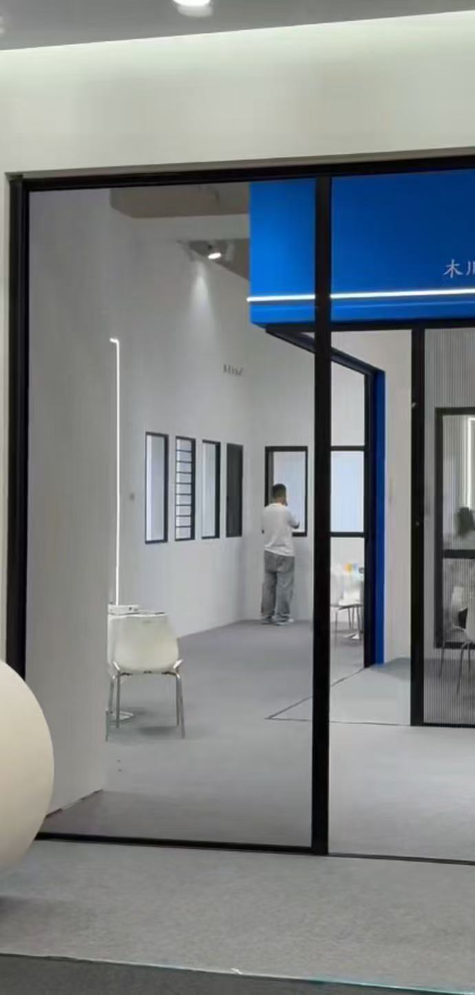 Heavy-Duty Windproof Mesh Screen Door for Year-Round Use