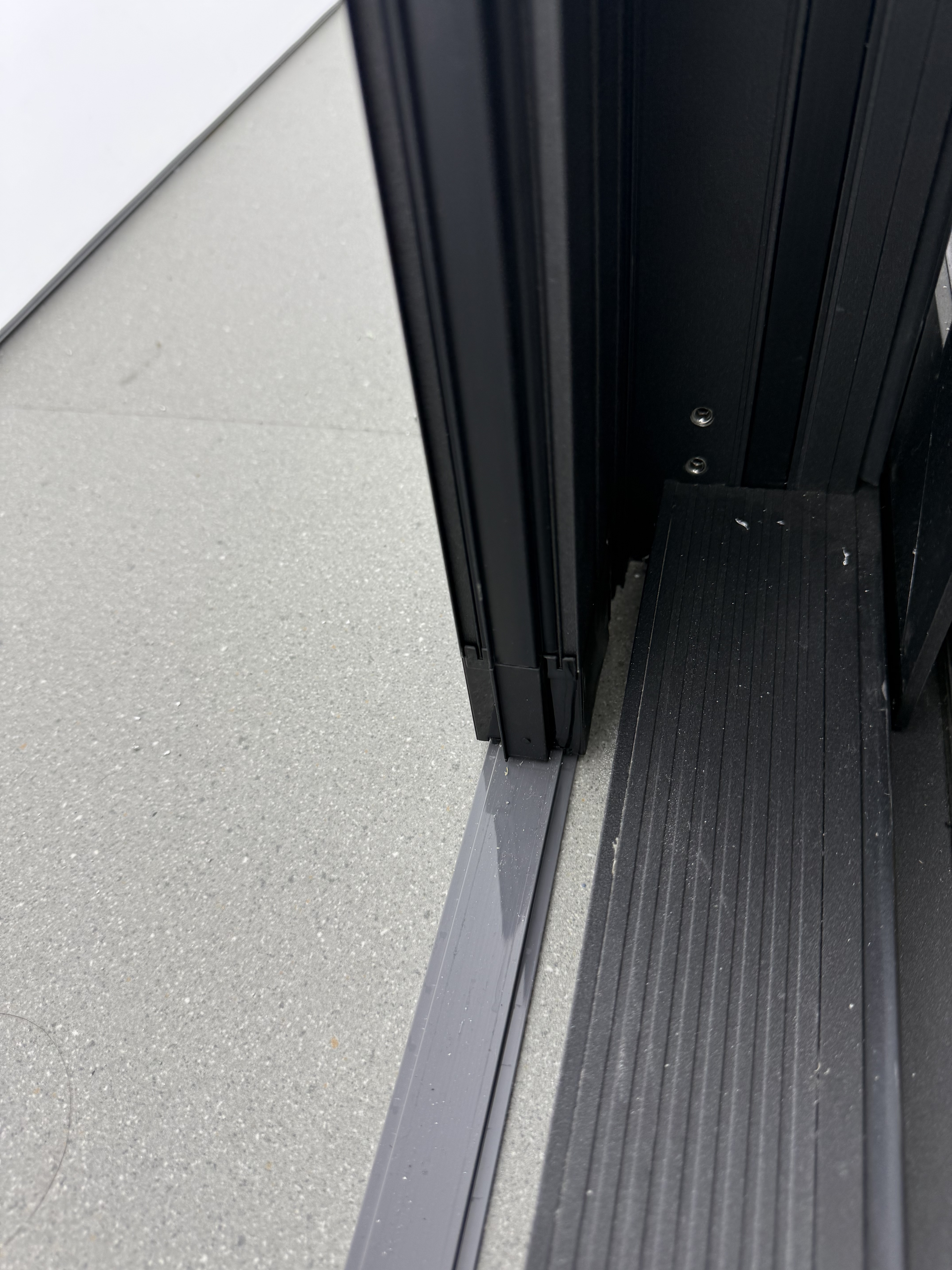 Aluminiun Innovative Chain Folding Screen Door - No Lower Rail Design Can Be Used at Home