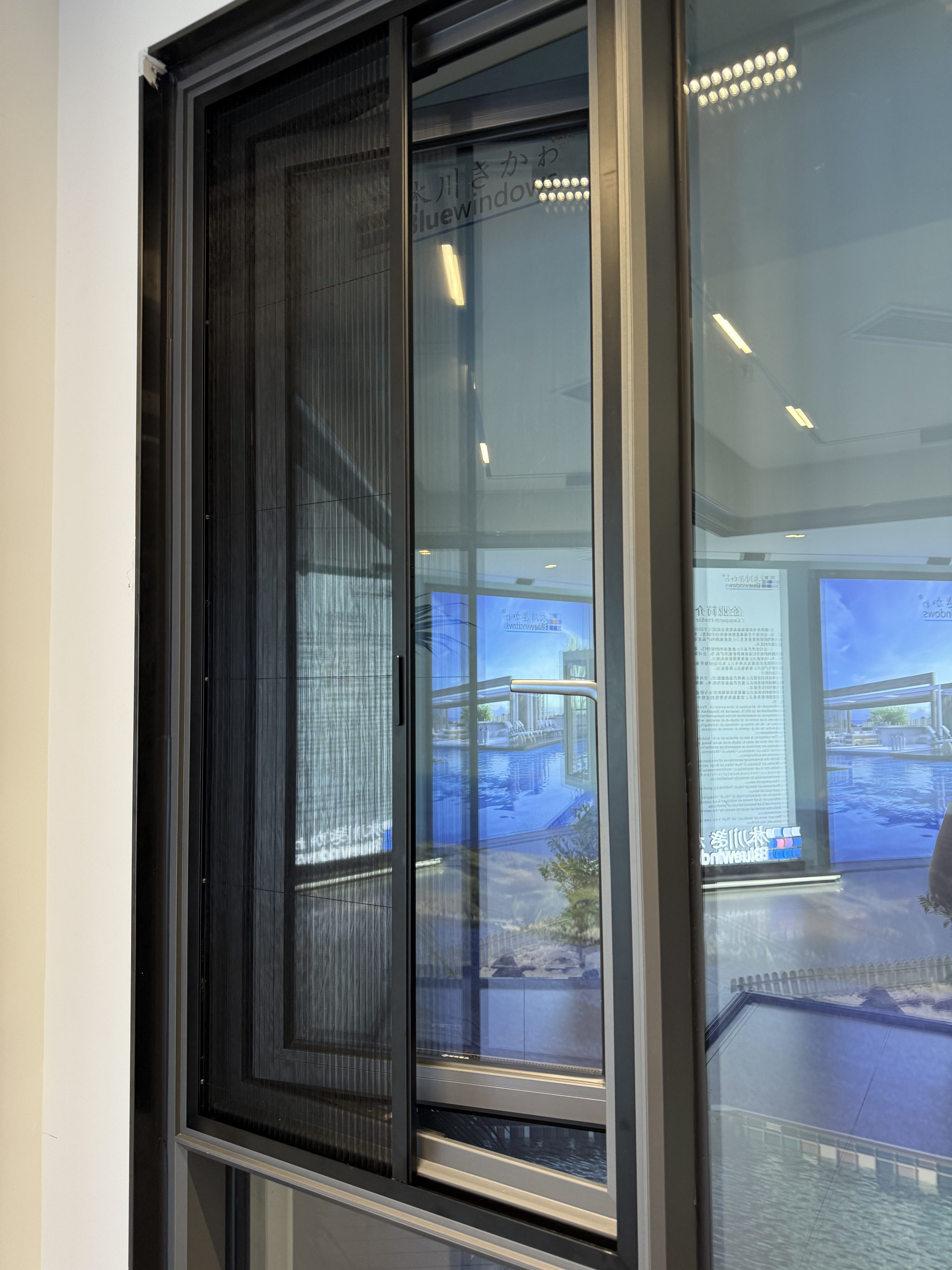 Elegant Concealed Folding Screens for Modern Windows Everywhere