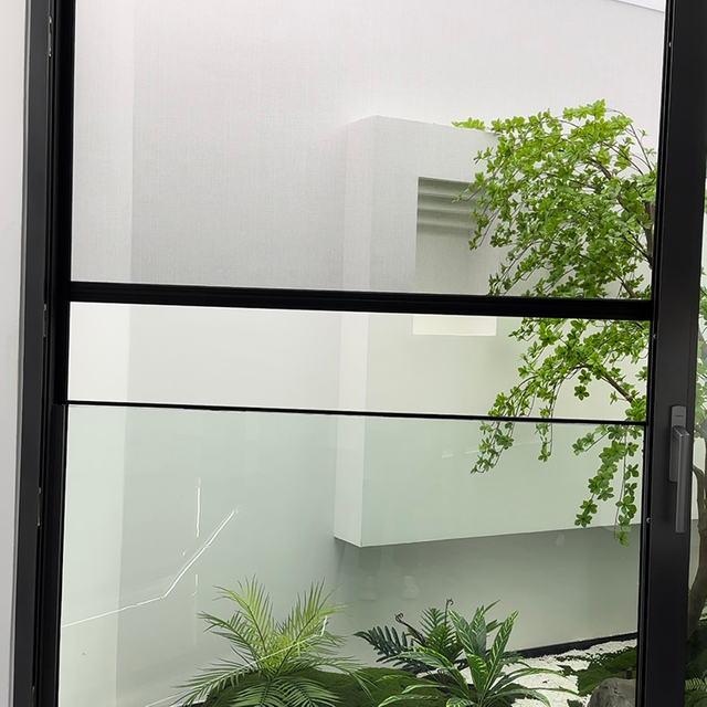 D2 Roller Screen Window