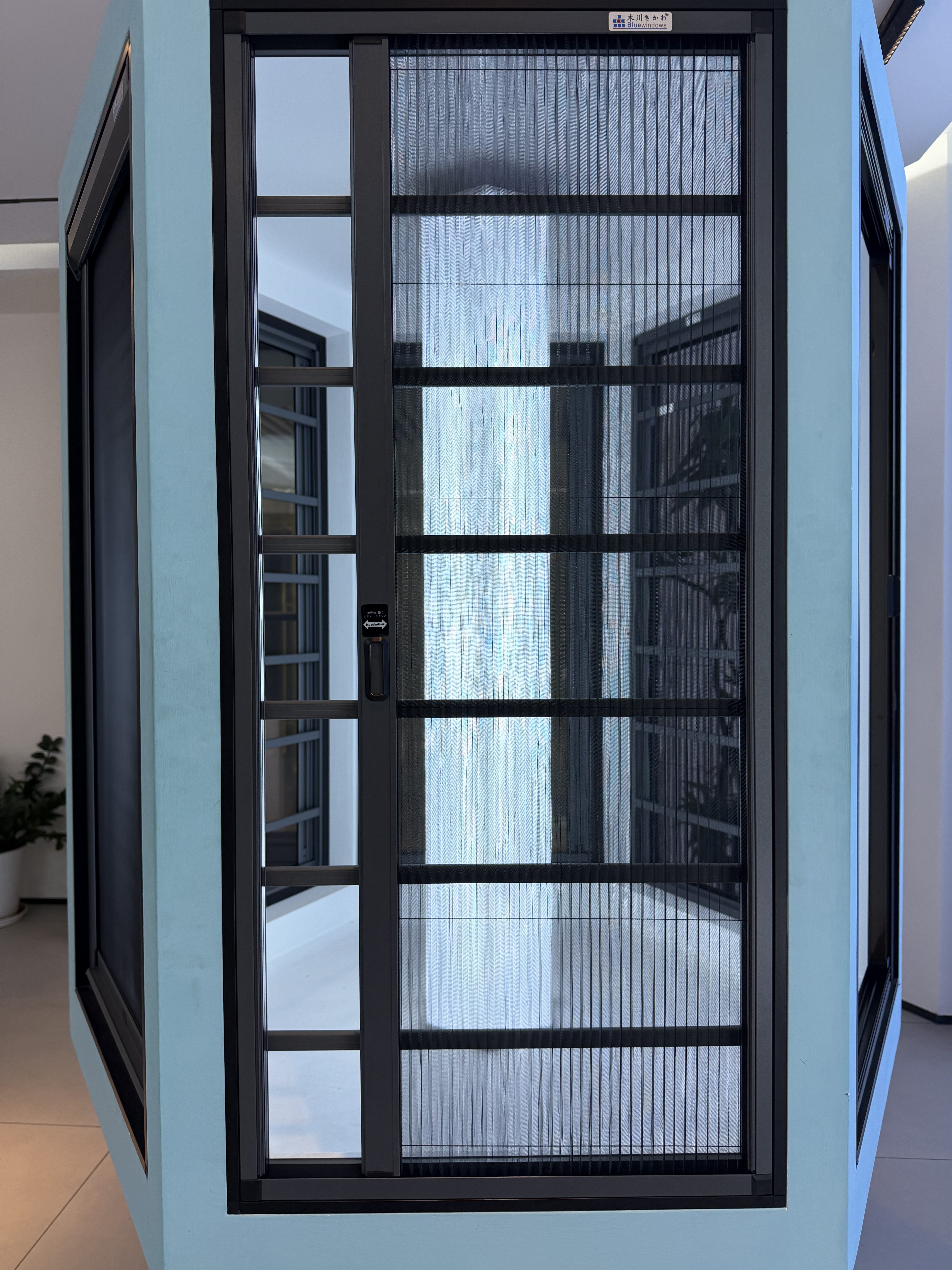 Premium Foldable Metal Magnetic Screen Door for Insect Protection And Ventilation