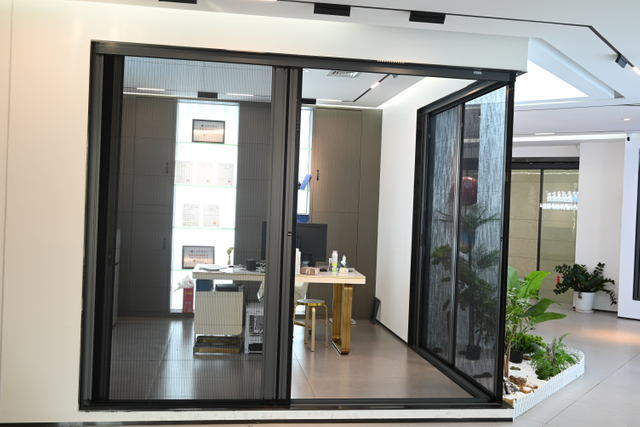 Heavy-Duty Mosquito-Proof Magnetic Screen Door with Fine Mesh Design