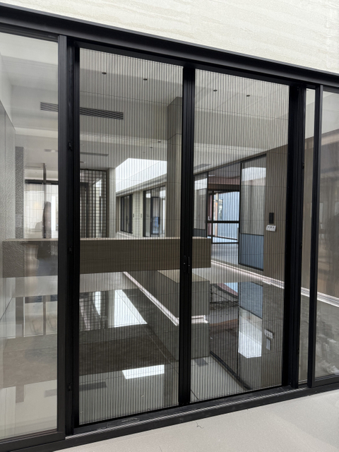 Trackable Detachable Gauze Door for Easy Cleaning And Maintenance